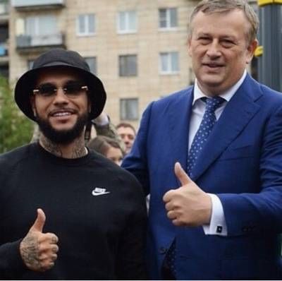 Рэпер Тимати подарил Тихвину современную спортивную площадку KENGURU.PRO для воркаута