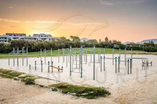 Новая площадка для воркаута на пляже Франции